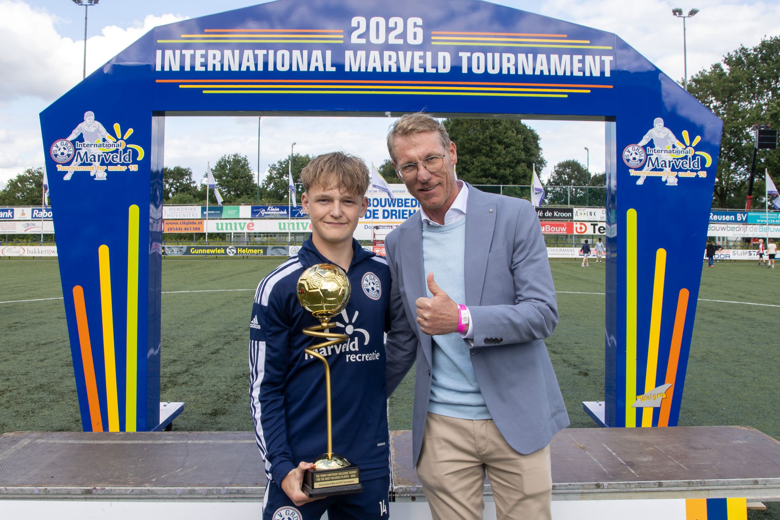 Marveldtoernooi 2026 - Lukas Gelinck winnaar Tonny Hartman Wisselbokaal